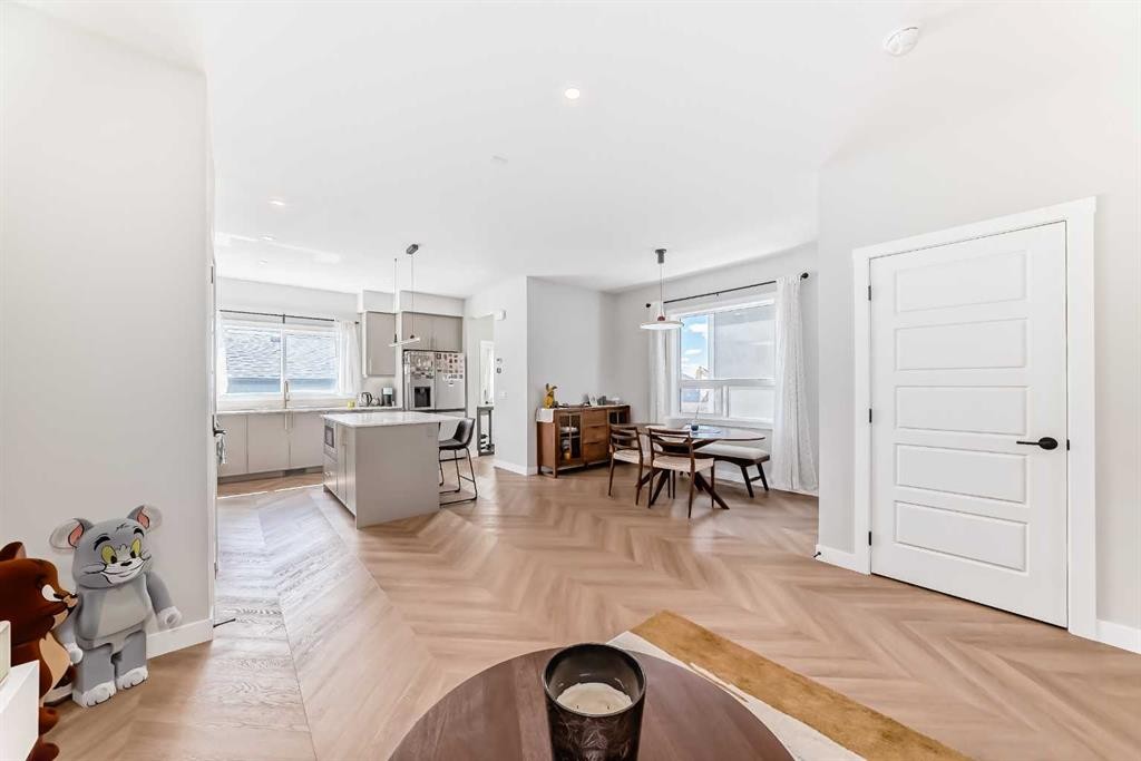 134 Versant View Sw, Calgary, AB