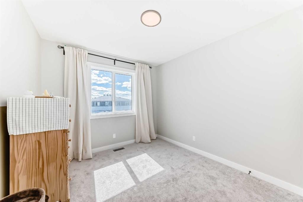 134 Versant View Sw, Calgary, AB