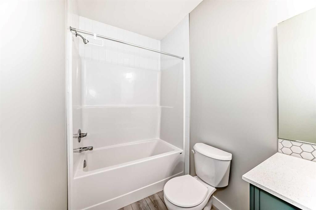 134 Versant View Sw, Calgary, AB