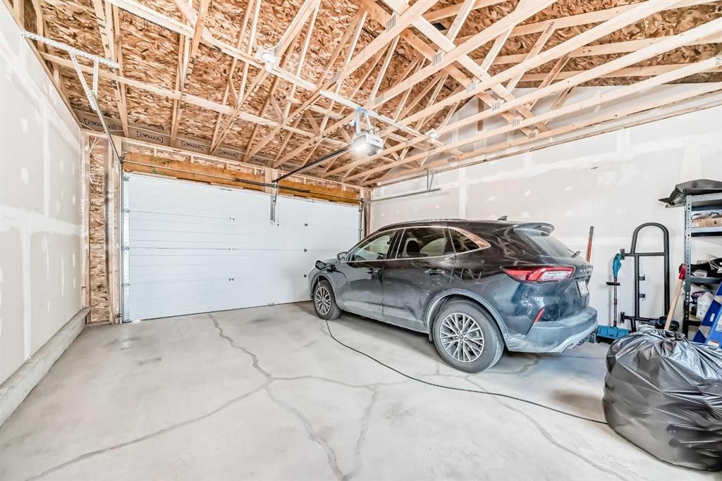134 Versant View Sw, Calgary, AB