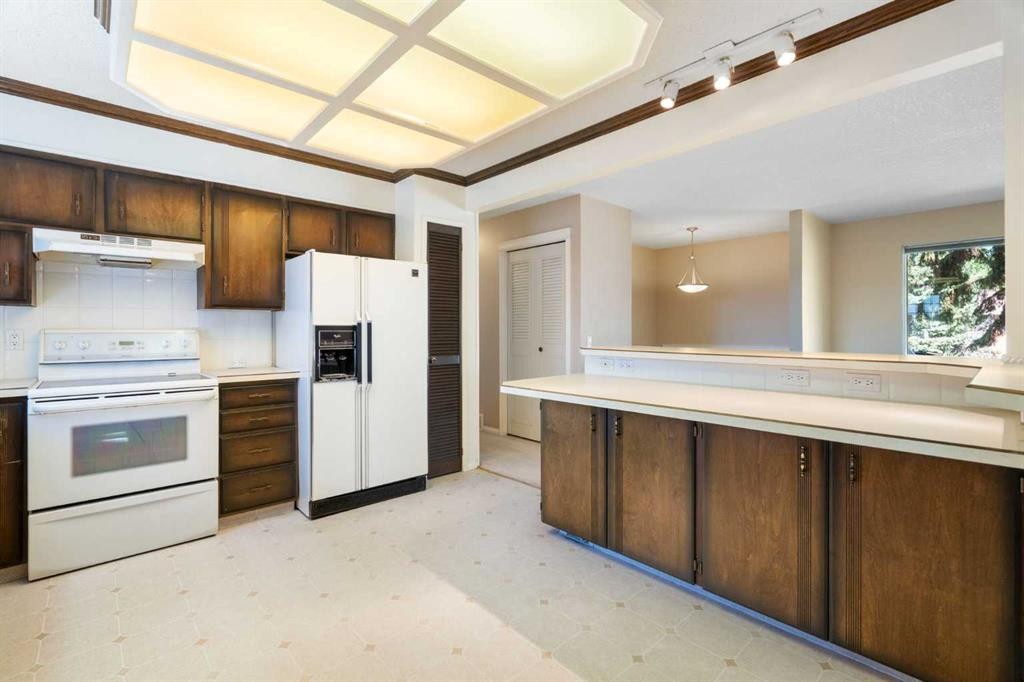 427 Queensland Road Se, Calgary, AB