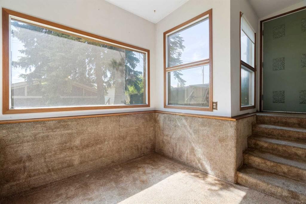 427 Queensland Road Se, Calgary, AB