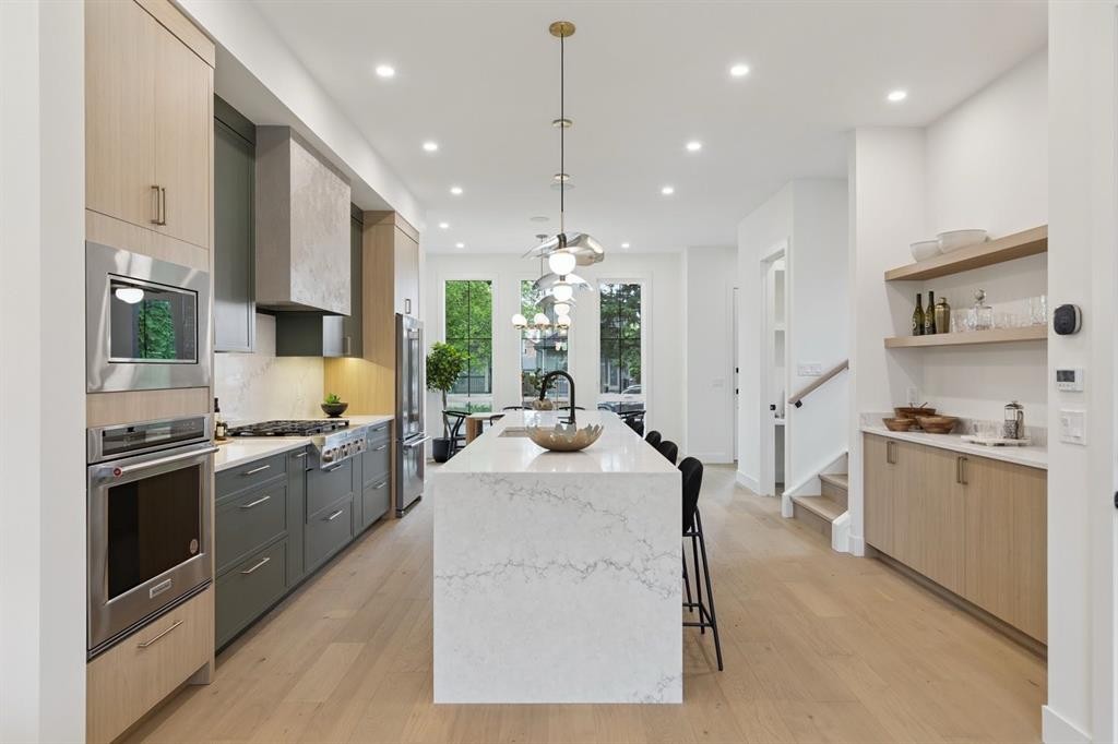 532 51 Avenue Sw, Calgary, AB