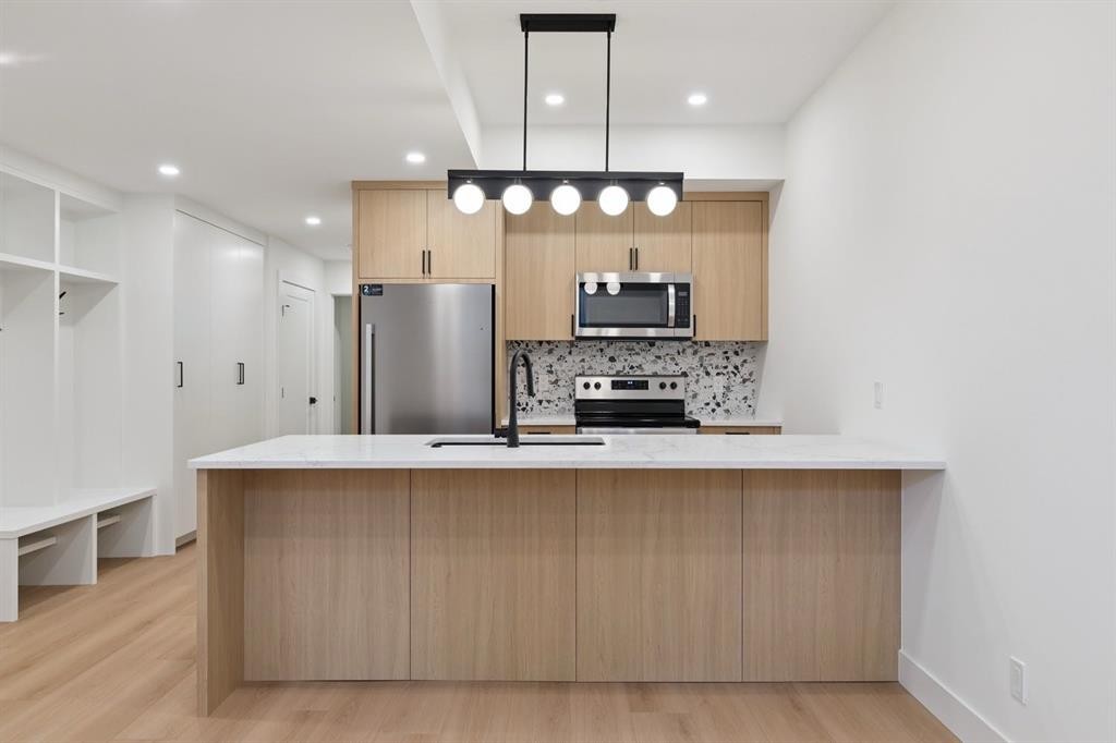 532 51 Avenue Sw, Calgary, AB