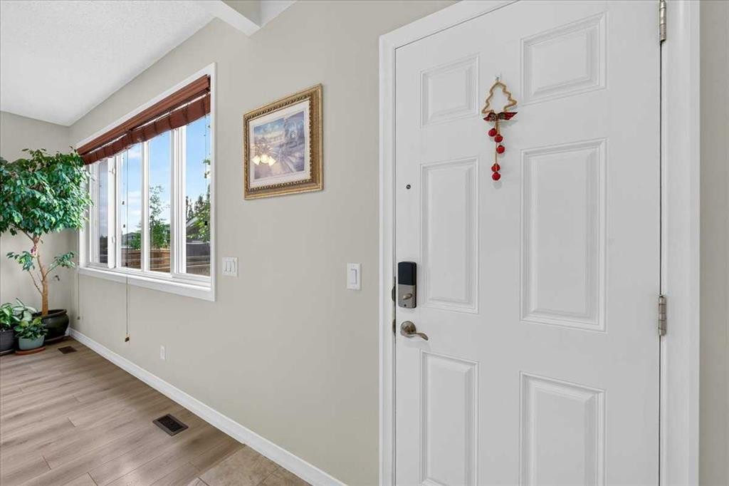 62 Evanscrest Road Nw, Calgary, AB - Indoor Photo Showing Other Room