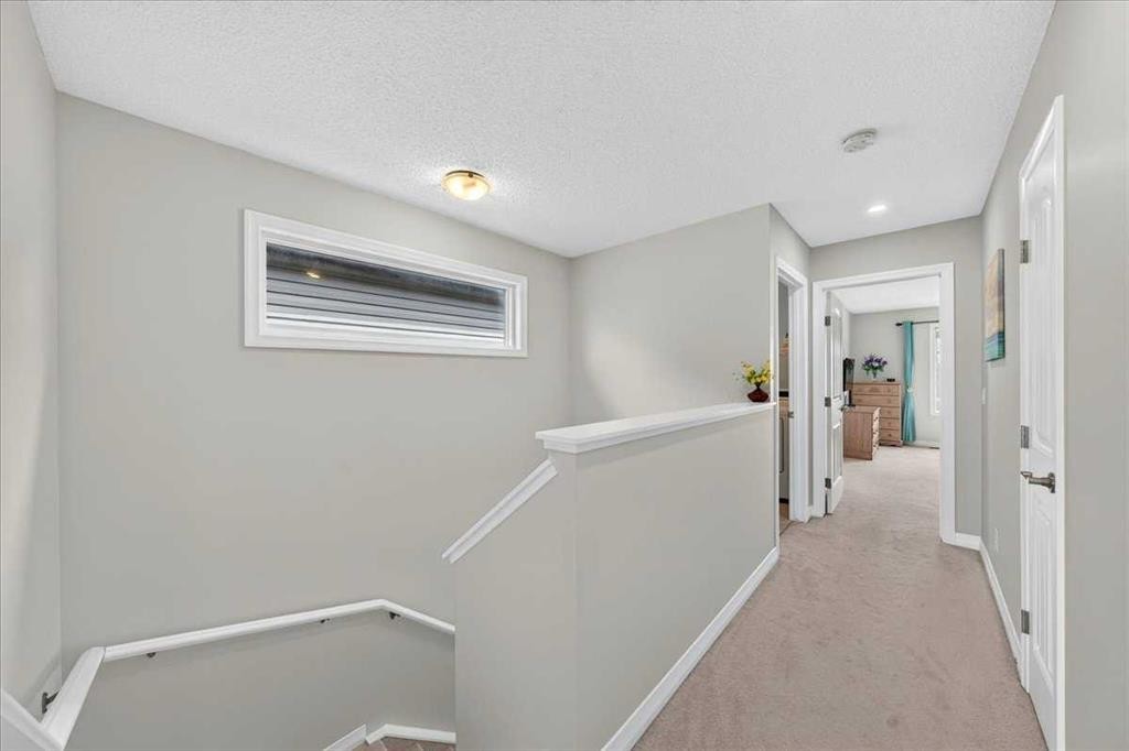 62 Evanscrest Road Nw, Calgary, AB - Indoor Photo Showing Other Room