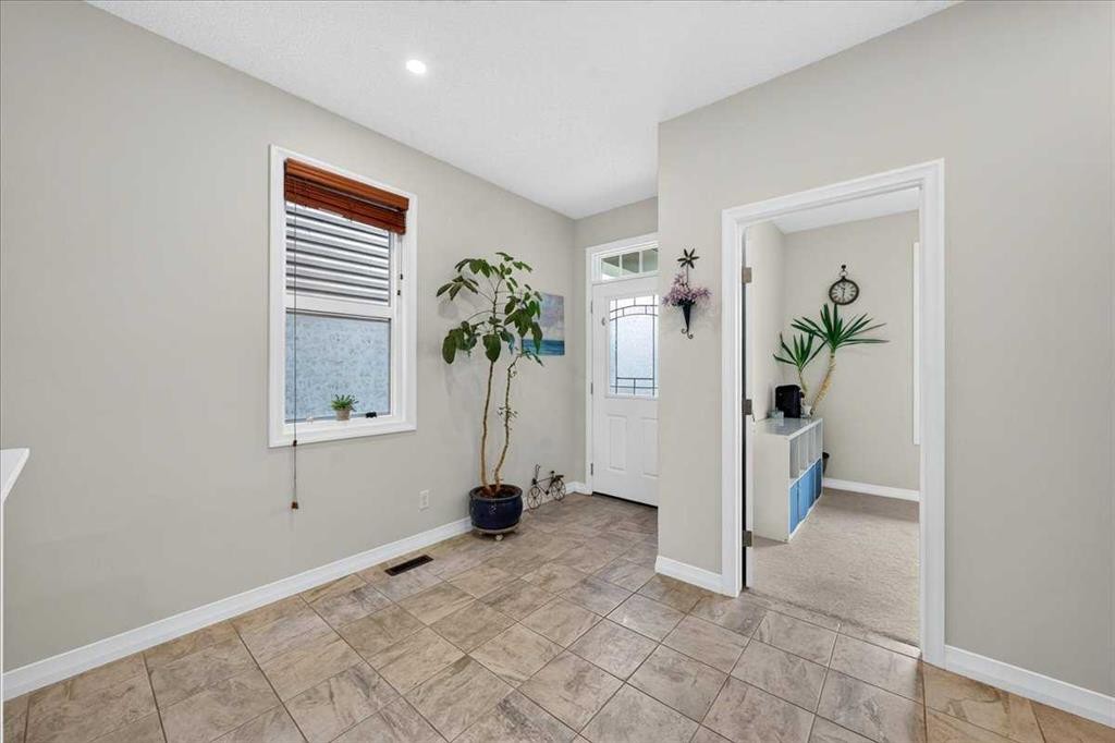 62 Evanscrest Road Nw, Calgary, AB - Indoor Photo Showing Other Room