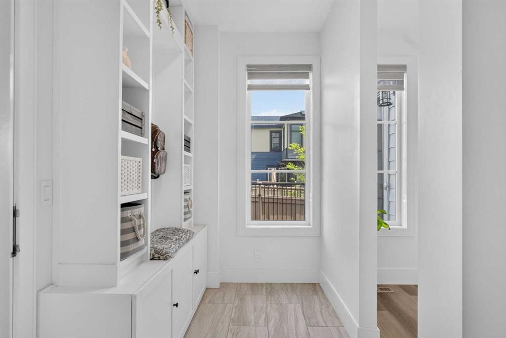 235 Treeline View Sw, Calgary, AB