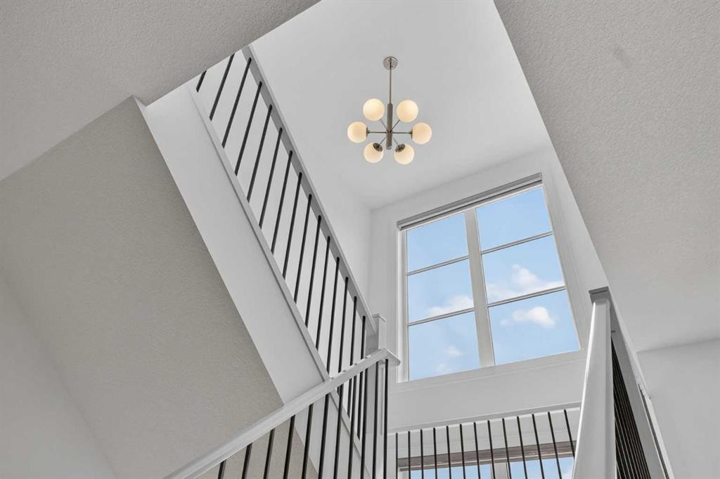 235 Treeline View Sw, Calgary, AB