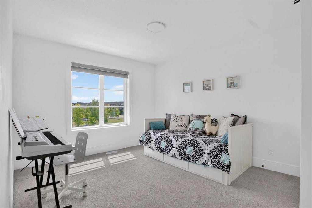 235 Treeline View Sw, Calgary, AB