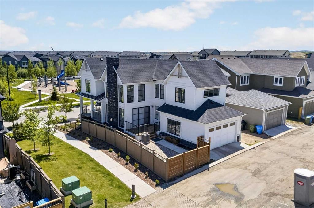 235 Treeline View Sw, Calgary, AB