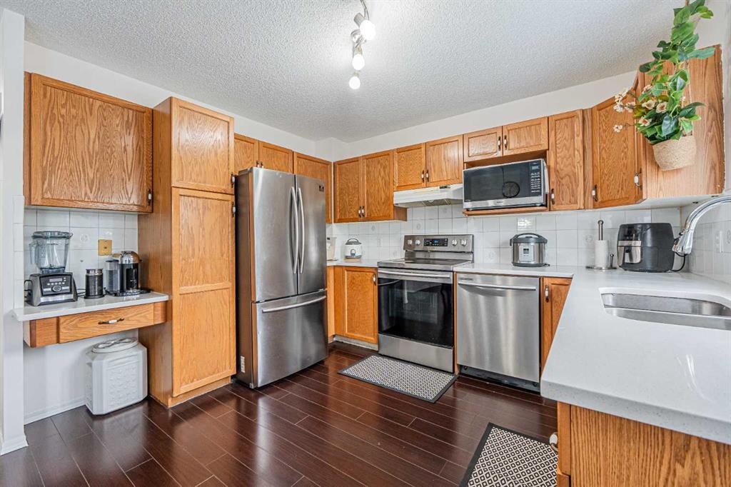 66 Martin Crossing Close Ne, Calgary, AB