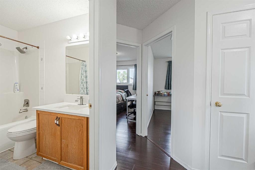 66 Martin Crossing Close Ne, Calgary, AB