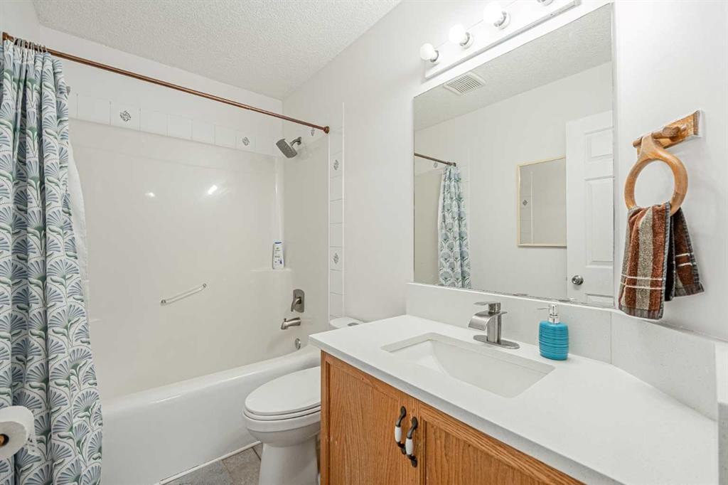 66 Martin Crossing Close Ne, Calgary, AB