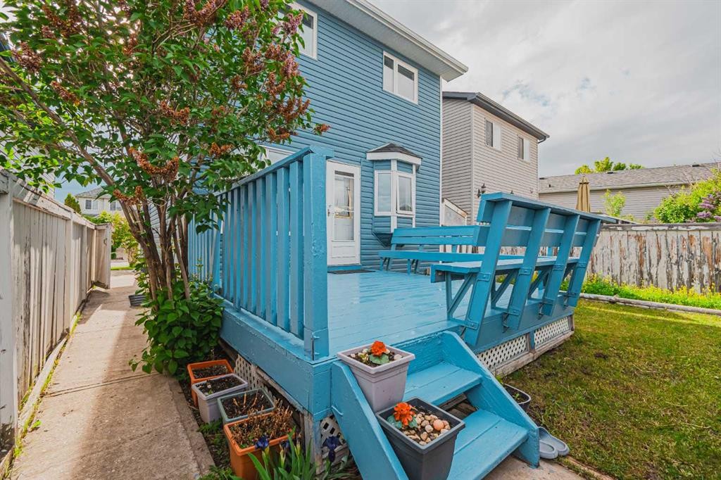 66 Martin Crossing Close Ne, Calgary, AB