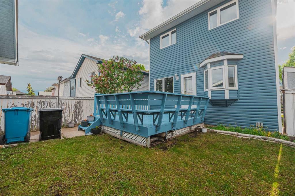 66 Martin Crossing Close Ne, Calgary, AB