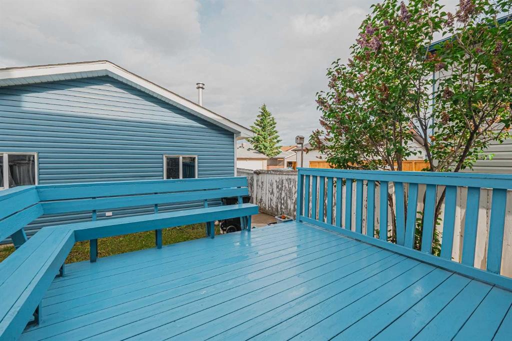 66 Martin Crossing Close Ne, Calgary, AB