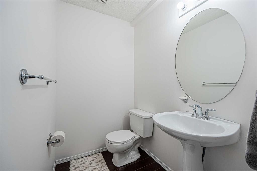 66 Martin Crossing Close Ne, Calgary, AB
