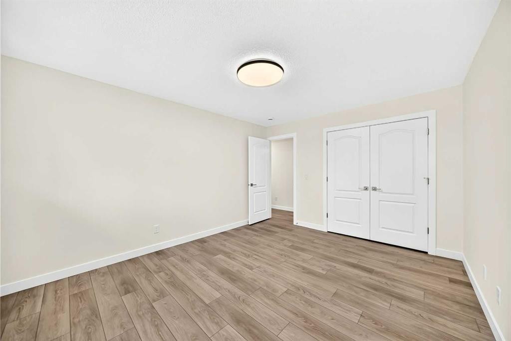 4016 37 Street Nw, Calgary, AB - Indoor Photo Showing Other Room