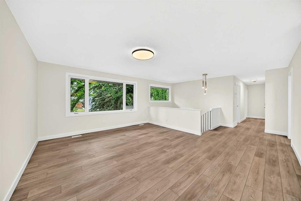 4016 37 Street Nw, Calgary, AB - Indoor