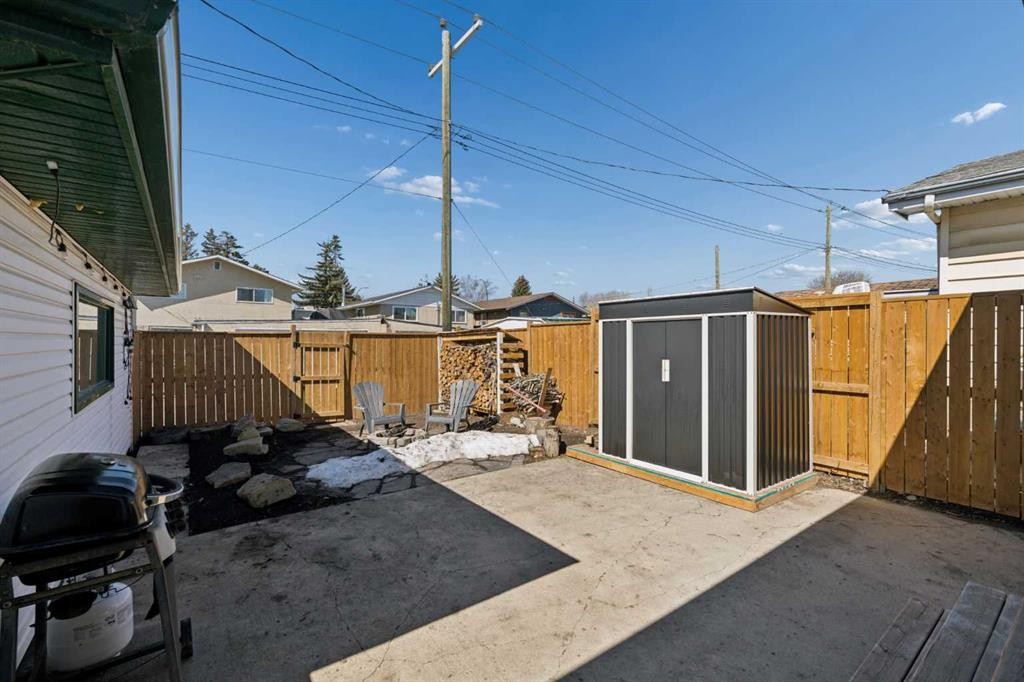 8011 Huntington Street Ne, Calgary, AB - Outdoor With Exterior