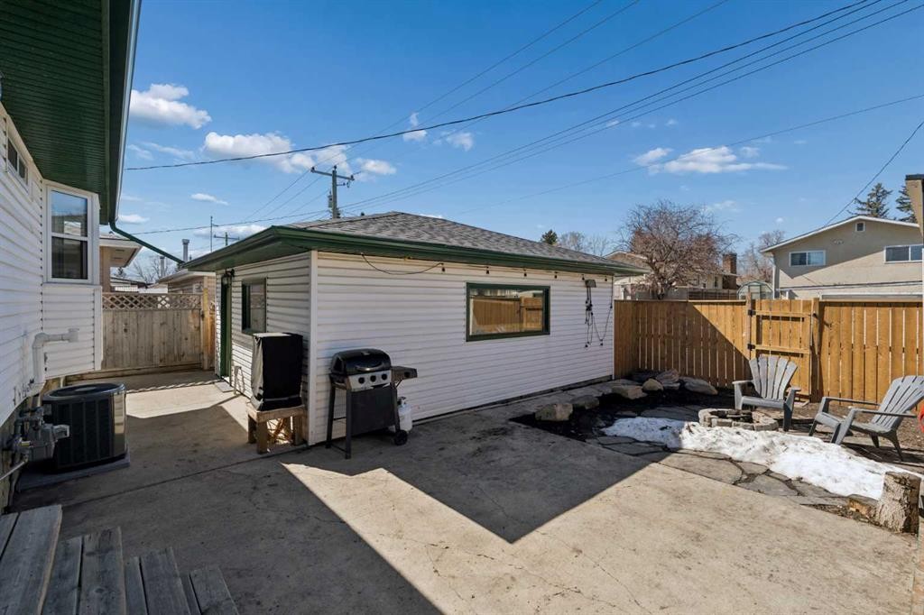 8011 Huntington Street Ne, Calgary, AB - Outdoor With Exterior
