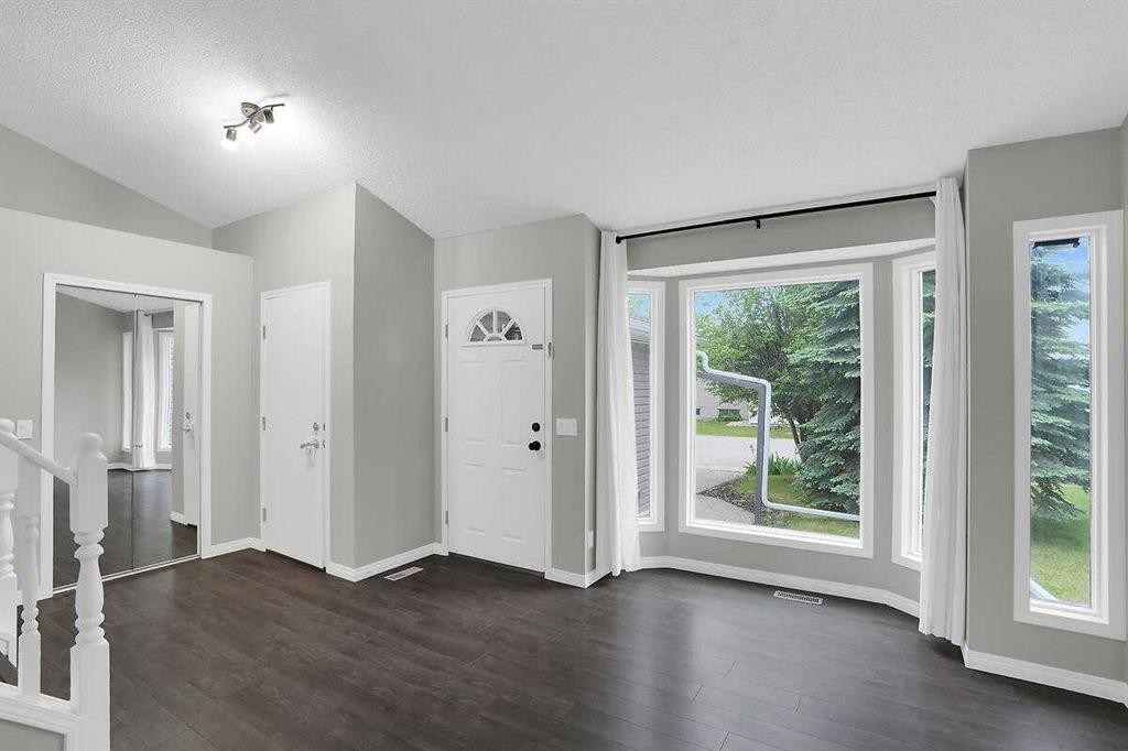 45 Shawinigan Road Sw, Calgary, AB