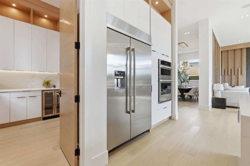 2613 6 Avenue Nw, Calgary, AB