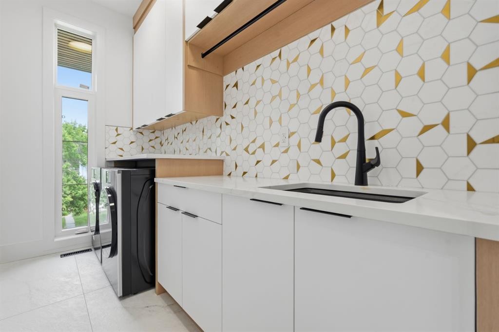 2613 6 Avenue Nw, Calgary, AB