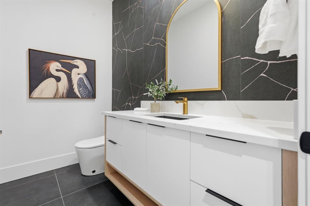 2613 6 Avenue Nw, Calgary, AB