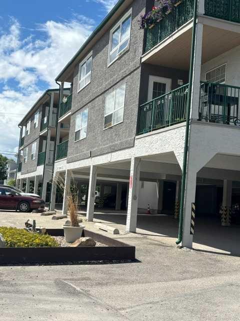 302-105 7 Avenue Se, High River, AB