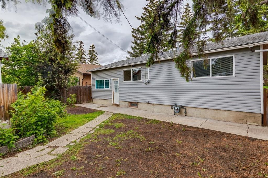 1288 Lake Sylvan Drive Se, Calgary, AB