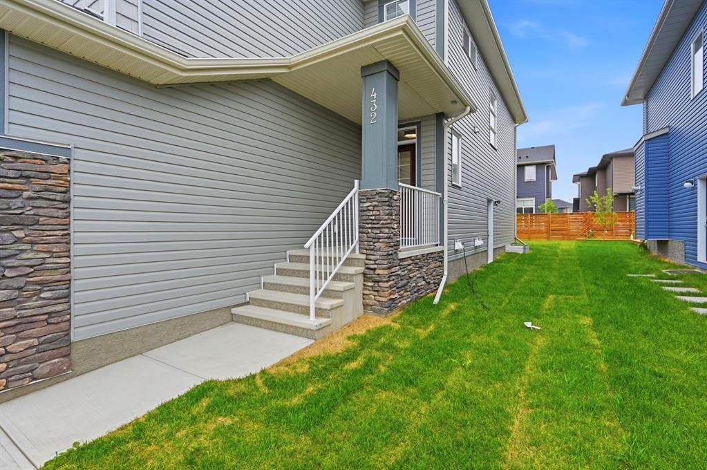 432 Dawson Circle, Chestermere, AB