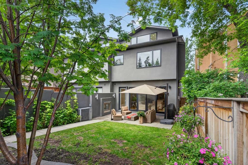 2219 2 Avenue Nw, Calgary, AB - Outdoor