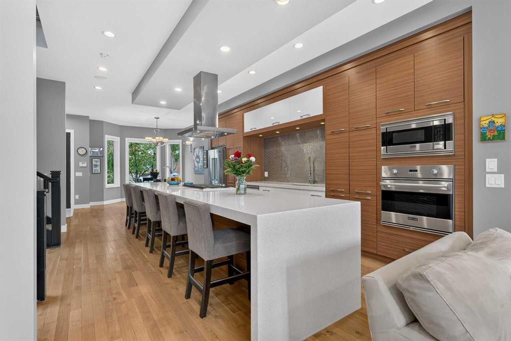 2219 2 Avenue Nw, Calgary, AB - Indoor