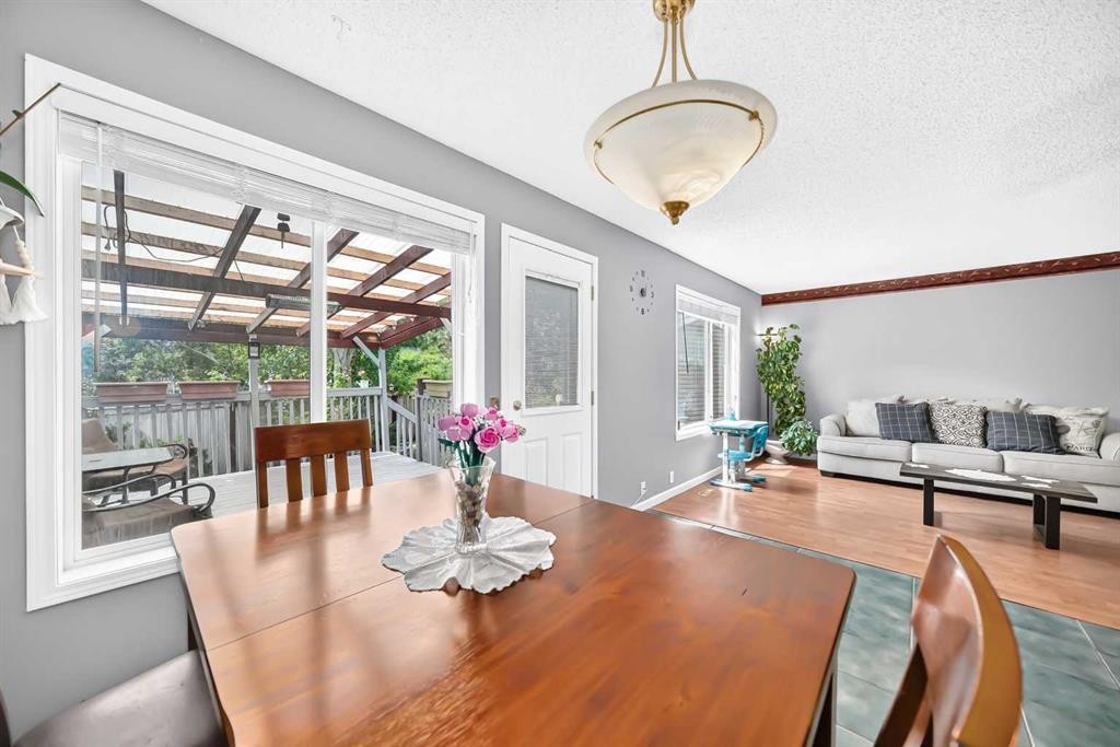 220 Shawbrooke Manor Sw, Calgary, AB - Indoor