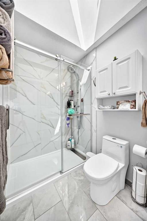 220 Shawbrooke Manor Sw, Calgary, AB - Indoor Photo Showing Bathroom
