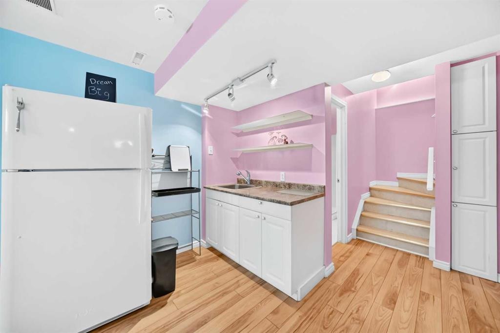 220 Shawbrooke Manor Sw, Calgary, AB - Indoor