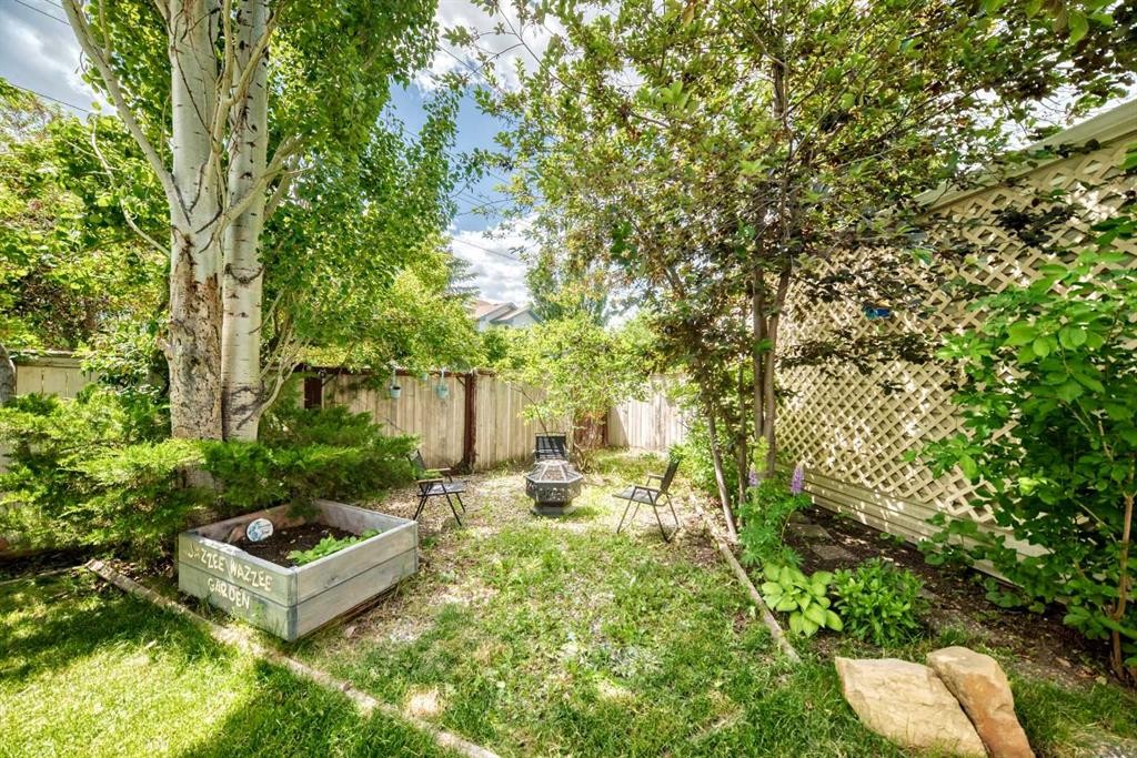 220 Shawbrooke Manor Sw, Calgary, AB - Outdoor