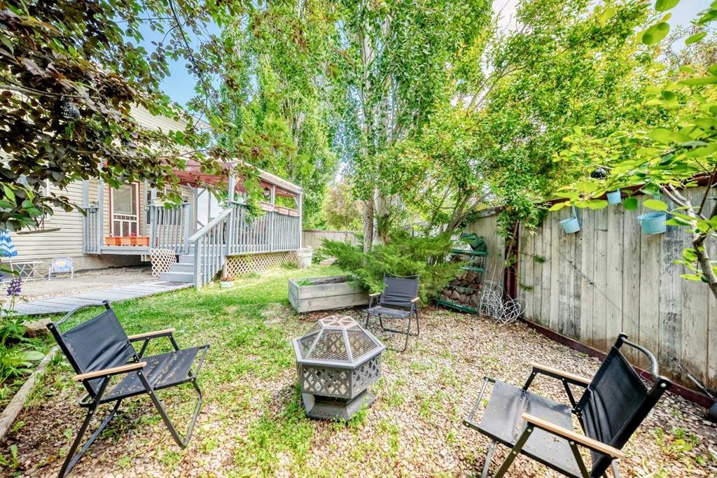 220 Shawbrooke Manor Sw, Calgary, AB - Outdoor