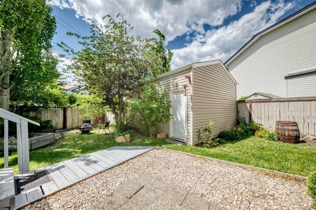 220 Shawbrooke Manor Sw, Calgary, AB - Outdoor