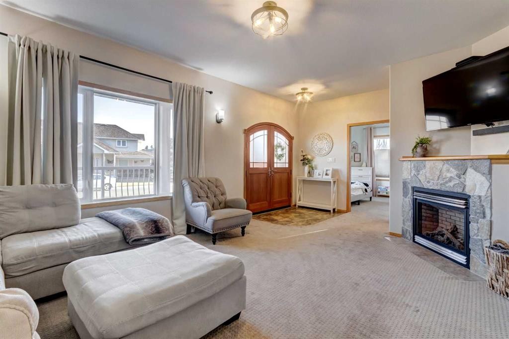 201 Aspen Way, Vulcan, AB