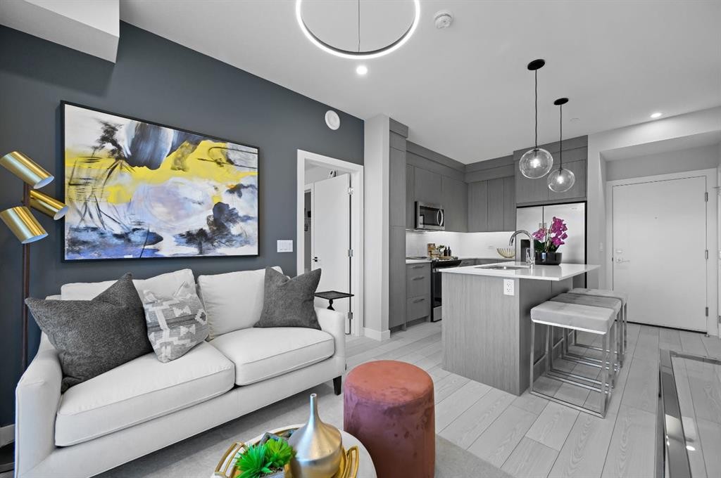 1521-63 Corner Glen Crescent Ne, Calgary, AB - Indoor