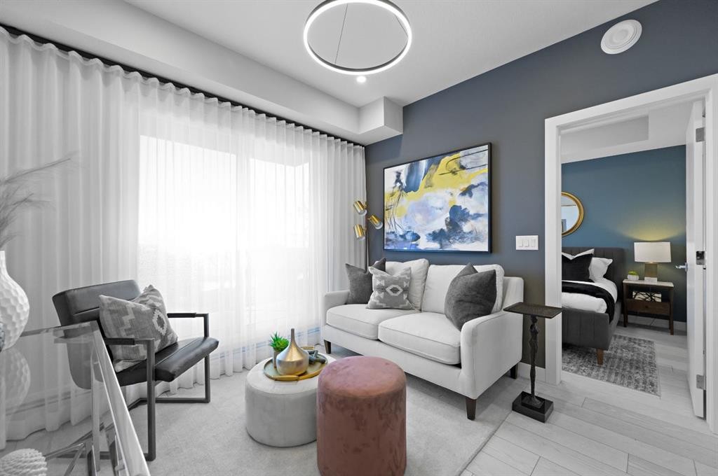 1521-63 Corner Glen Crescent Ne, Calgary, AB - Indoor Photo Showing Living Room