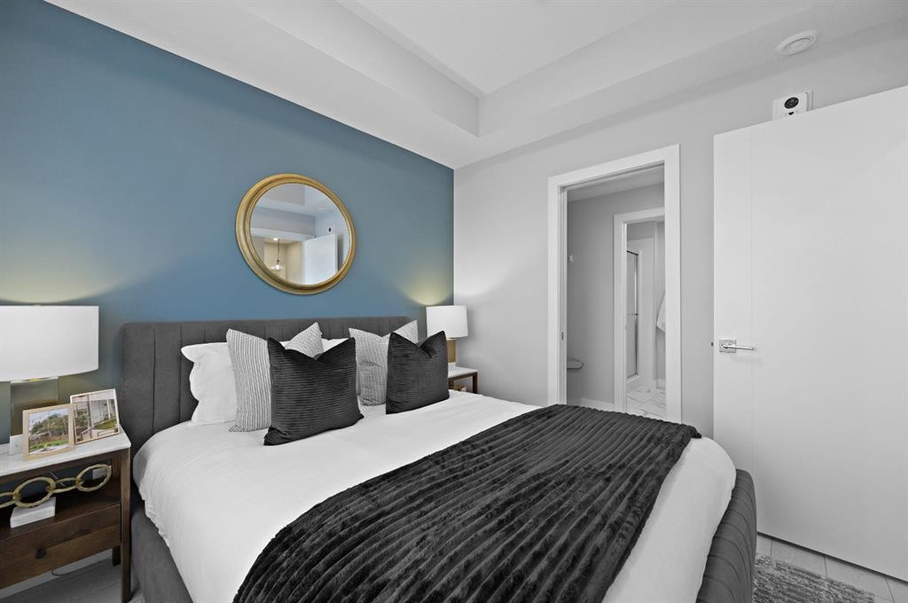 1521-63 Corner Glen Crescent Ne, Calgary, AB - Indoor Photo Showing Bedroom