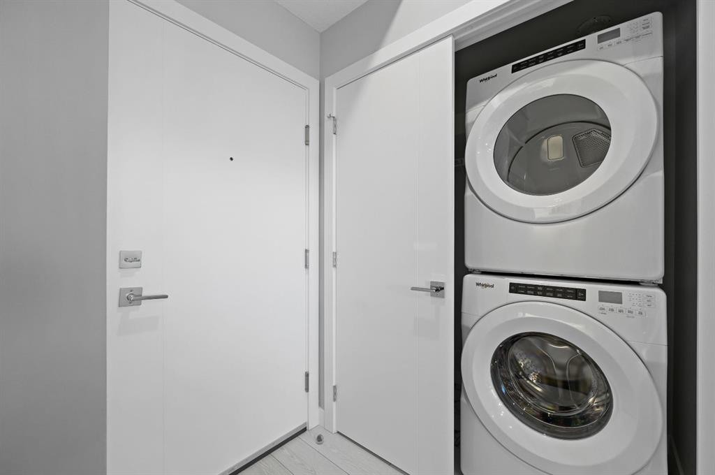 1521-63 Corner Glen Crescent Ne, Calgary, AB - Indoor Photo Showing Laundry Room