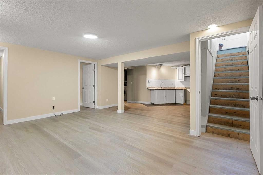 268 Madeira Place Ne, Calgary, AB