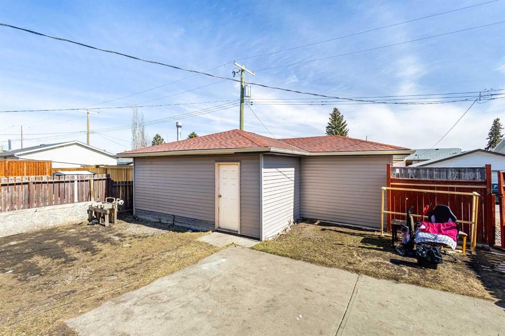 268 Madeira Place Ne, Calgary, AB