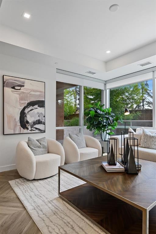 114-8505 Broadcast Avenue Sw, Calgary, AB - Indoor Photo Showing Living Room