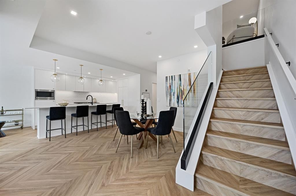 114-8505 Broadcast Avenue Sw, Calgary, AB - Indoor Photo Showing Dining Room